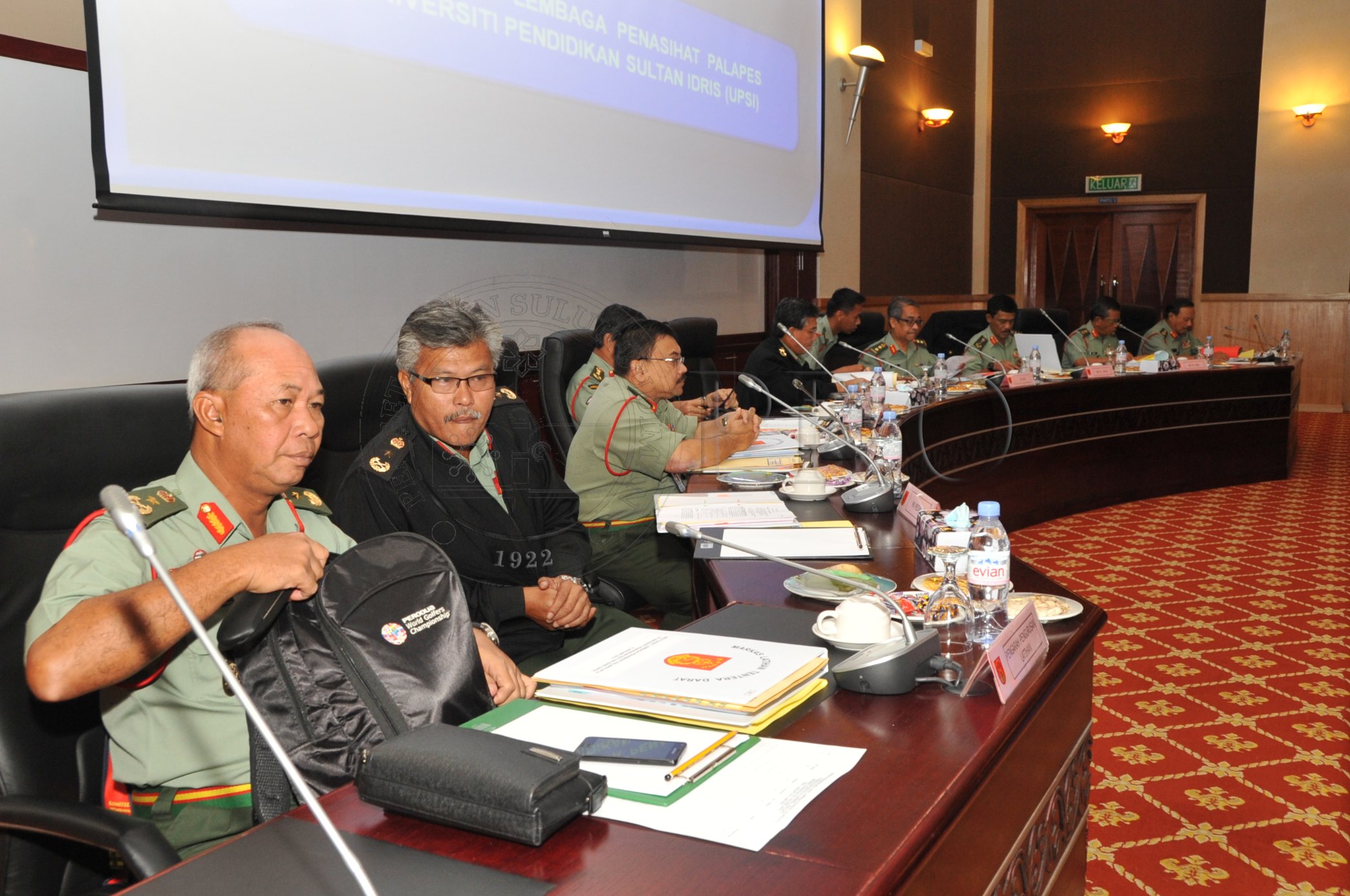 PRO 14 02 PALAPES PRO 2813